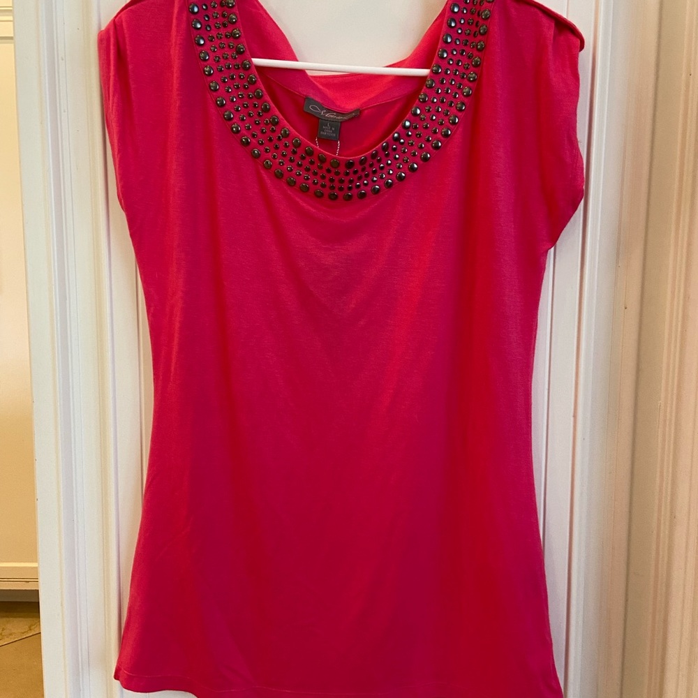 Women’s Fuchsia embellished top, size large, new with tags
